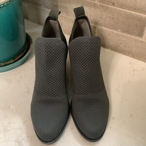 Eileen Fisher Gray Perforated Pull on Mesh knit Ankle Boot Size 5.5
